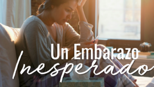 Miniatura del curso Un embarazo Inesperado donde aparece una mujer viendo una prueba de embarazo preocupada