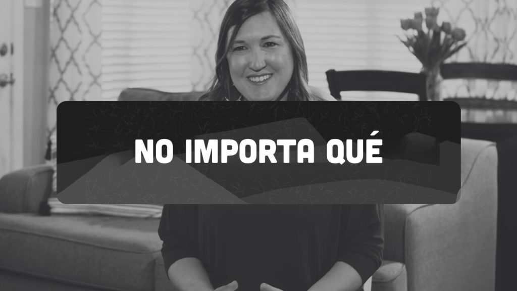 Mujer contando su testimonio