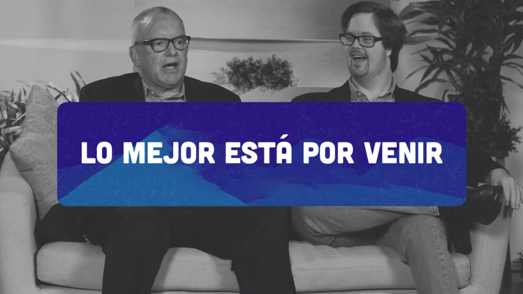 Padre e hijo con sindrome de down contando su testimonio